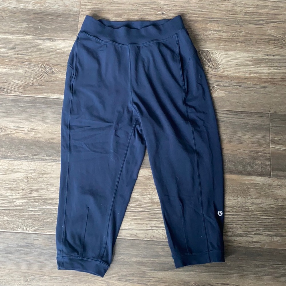 Lululemon Cropped Joggers